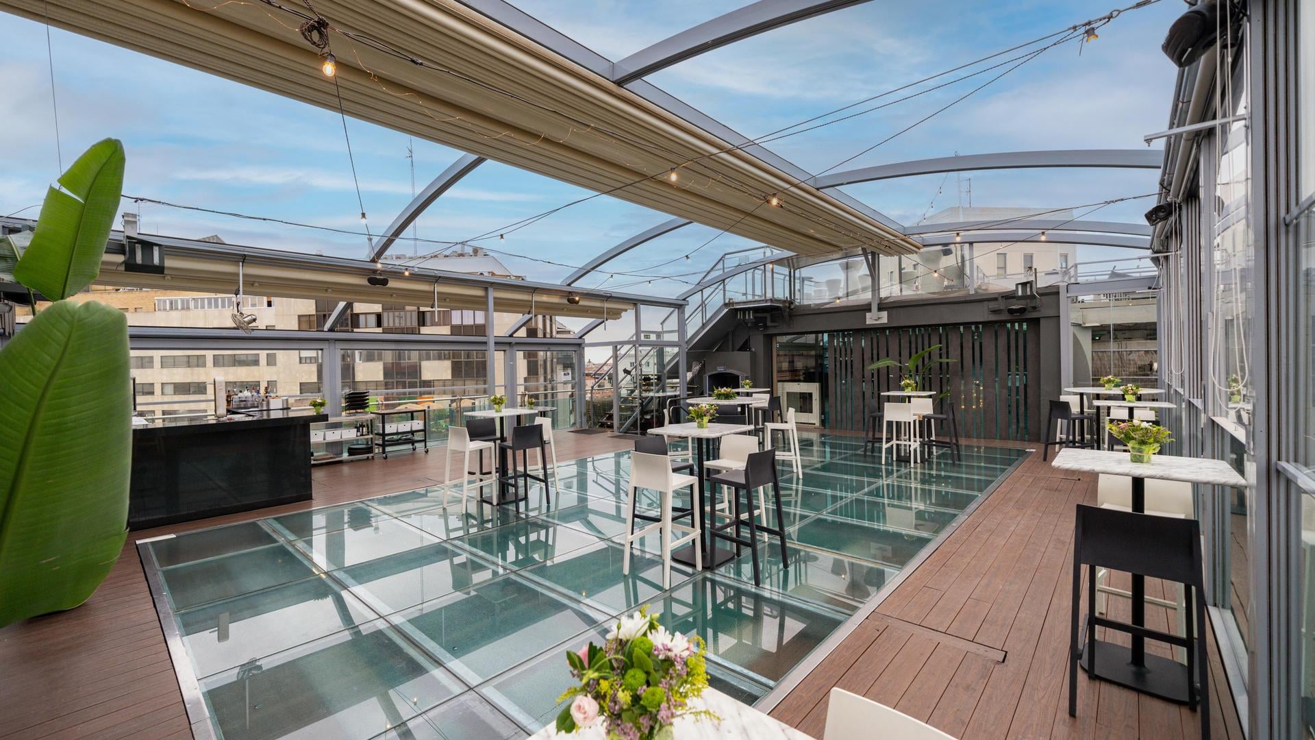 Terraza y Piscina en el rooftoop